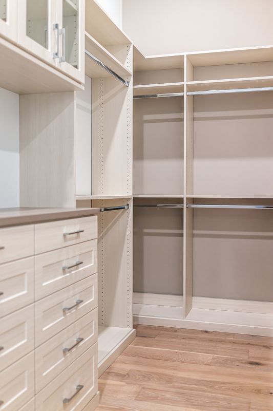 Modern Closet Designs